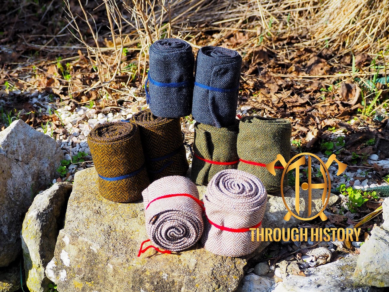 plusieurs bandes molletieres de différentes couleurs