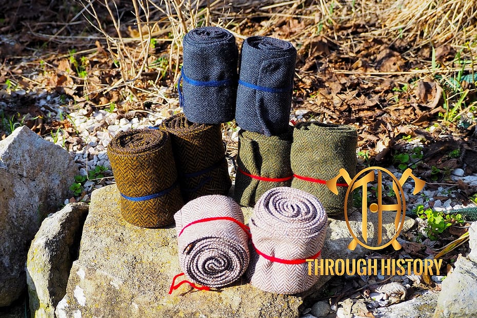 plusieurs bandes molletieres de différentes couleurs